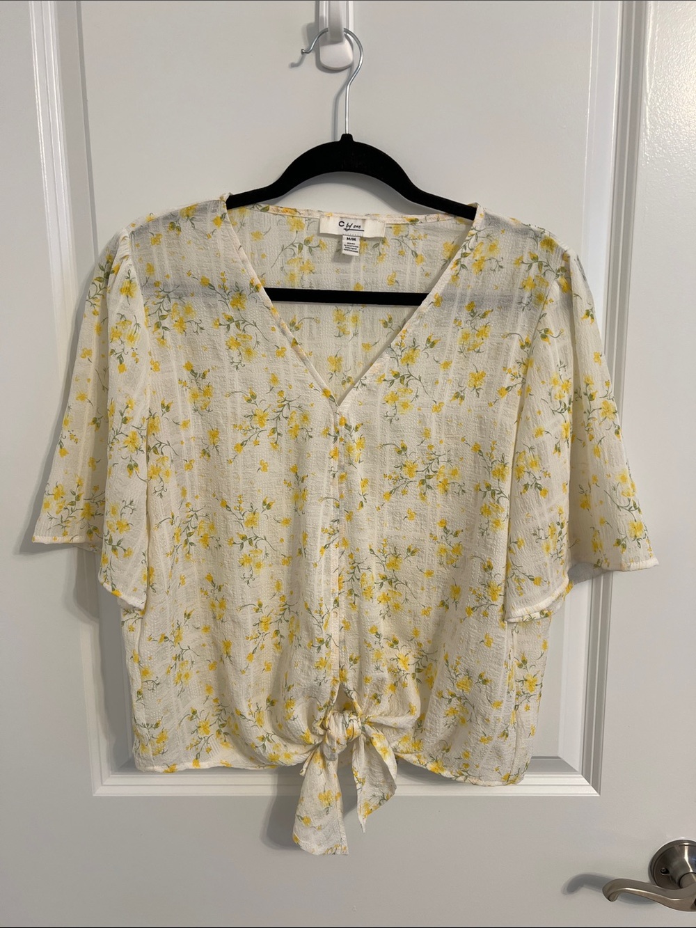 C by One White and Yellow Floral Tie-Front V-Neck Blouse